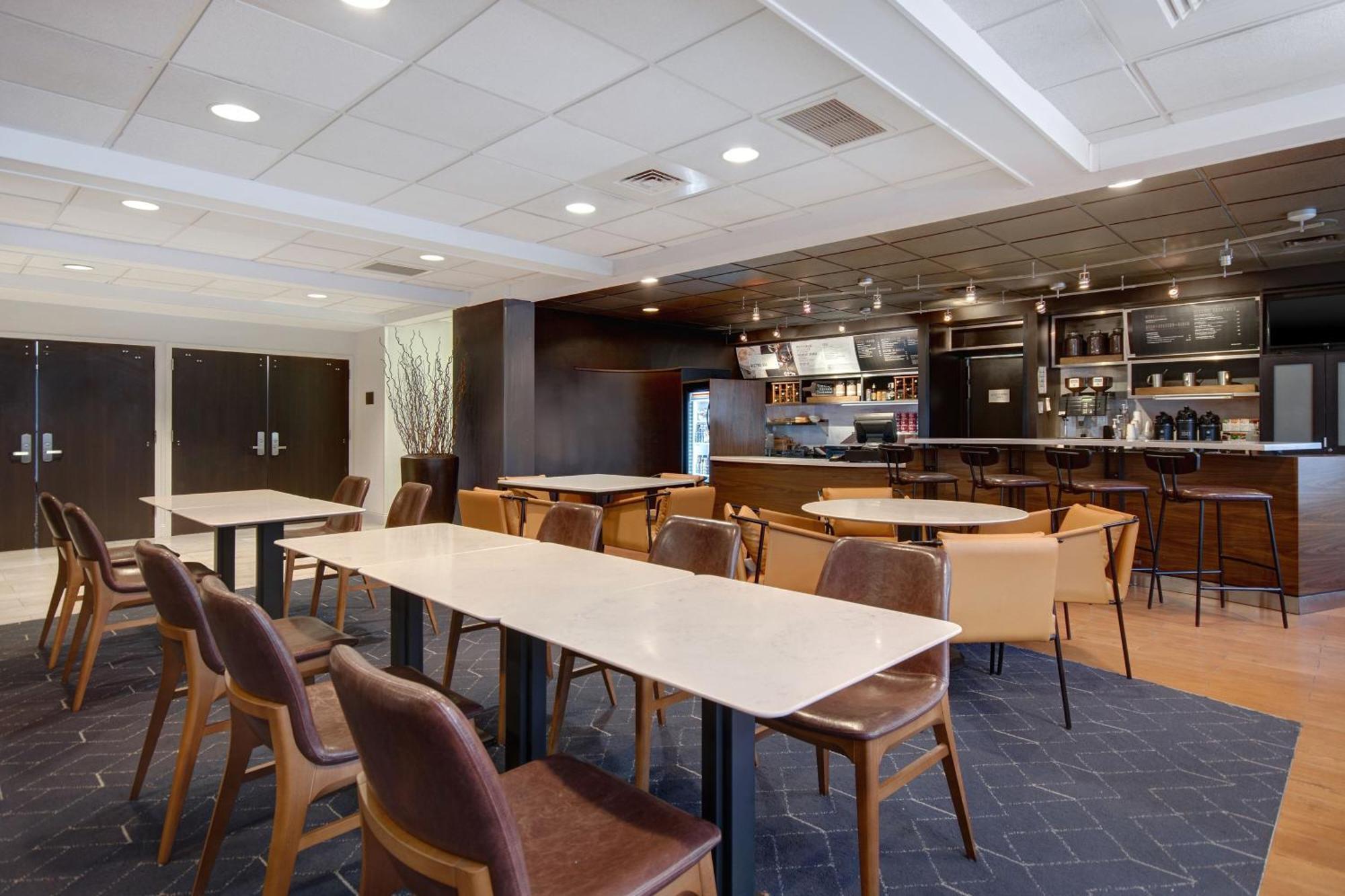 Courtyard By Marriott State College Hotel Exterior photo