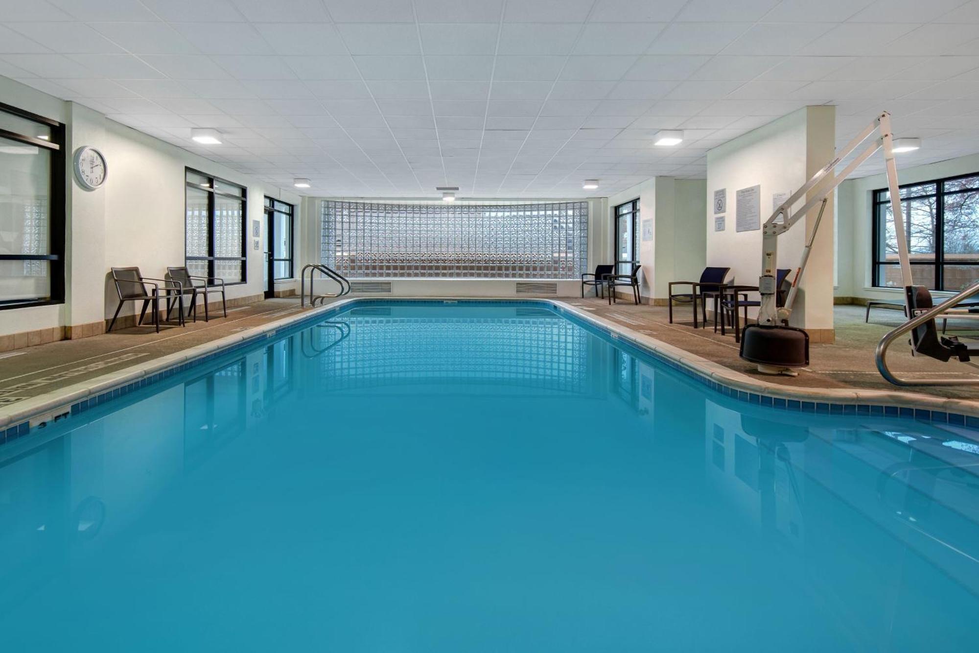 Courtyard By Marriott State College Hotel Exterior photo