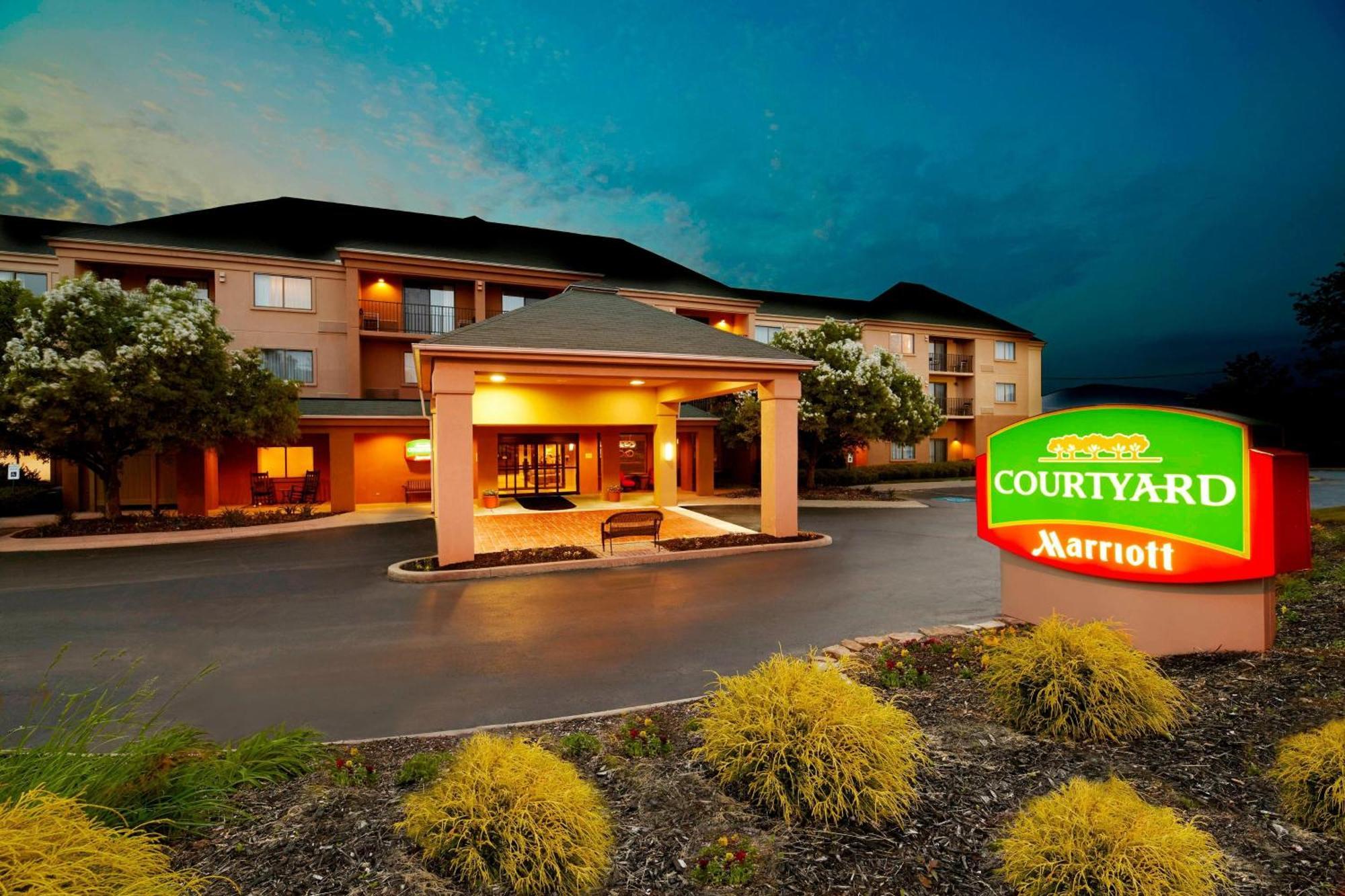 Courtyard By Marriott State College Hotel Exterior photo